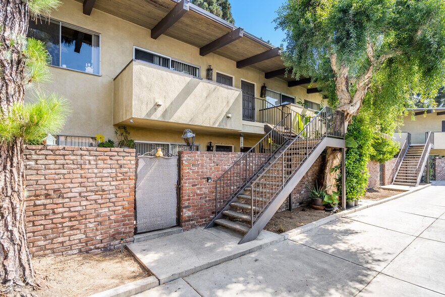 More Photos Of 5934 Buffalo Ave, Van Nuys Apartments For Sale