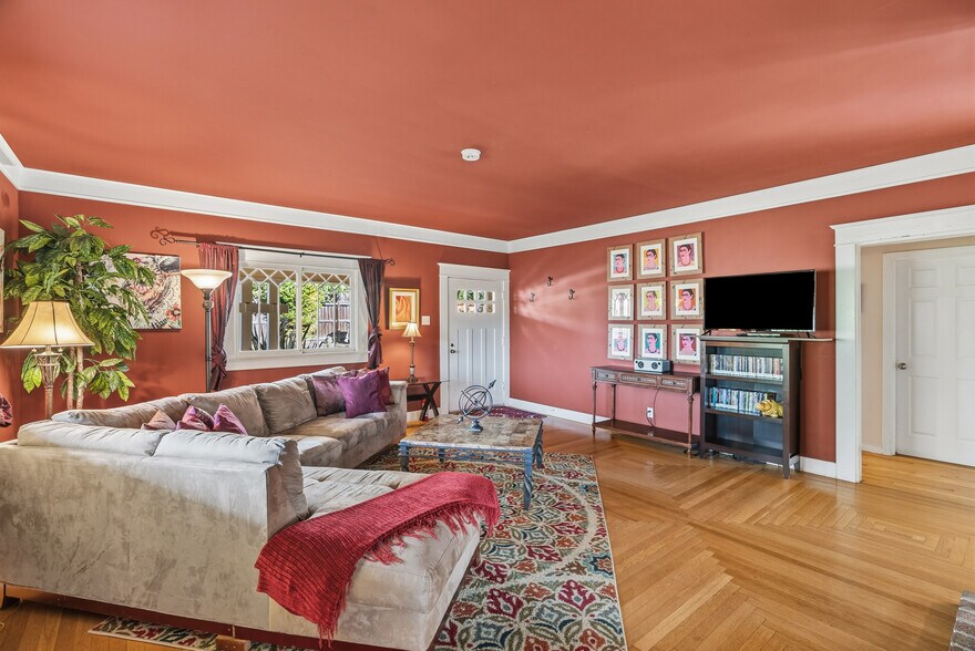 More Photos Of 5186 Gravenstein Hwy S, Sebastopol Restaurant For Sale