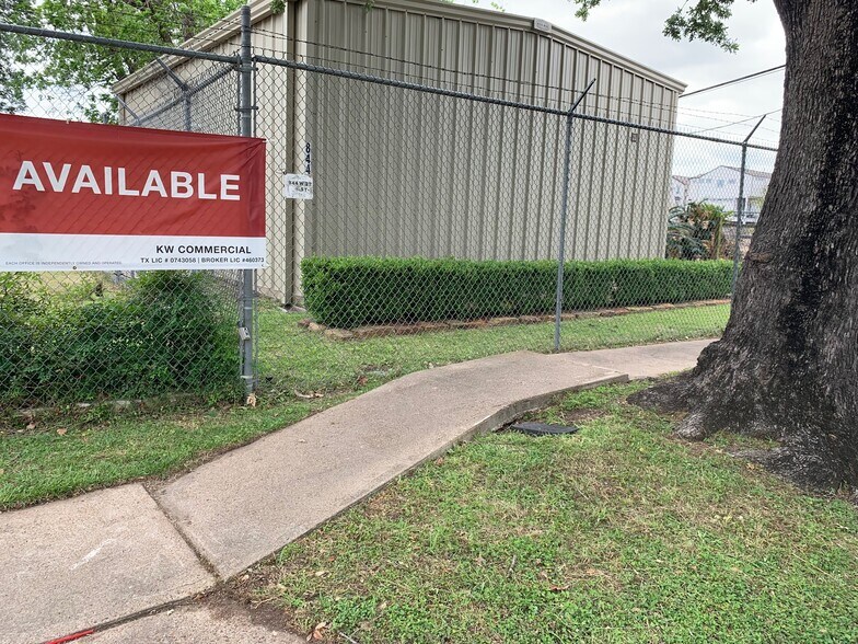 More Photos Of 844 27th st, Houston Flex For Lease
