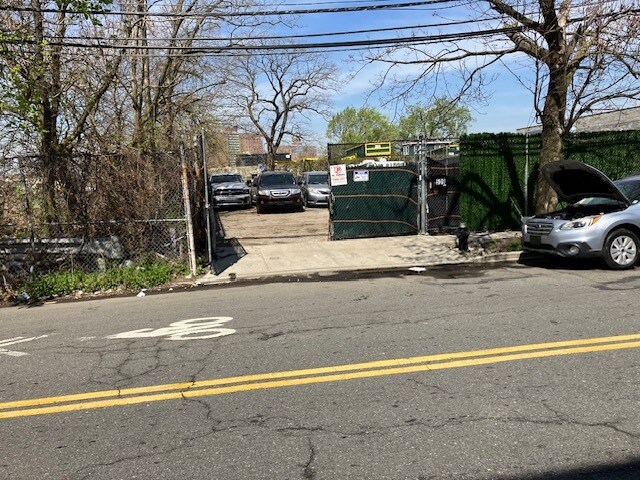 More Photos Of 509 Brush Ave, Bronx Land For Lease