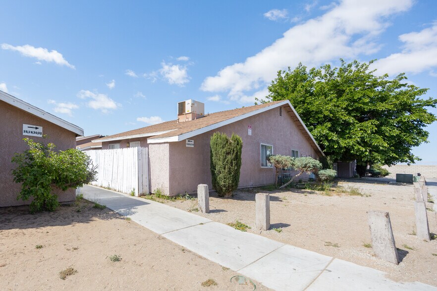 More Photos Of 11211 La Habra Ave, Adelanto Apartments For Sale