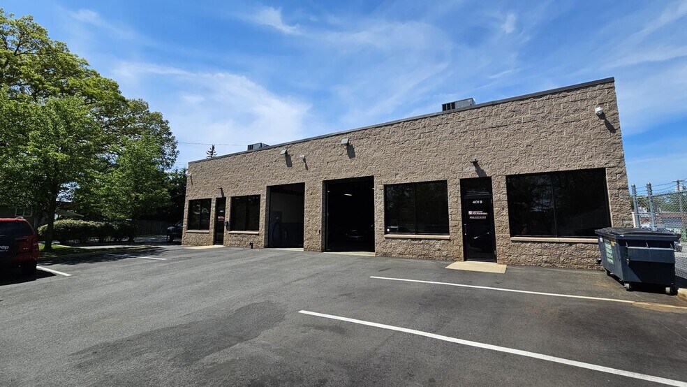 Primary Photo Of 401 Manhattan Ave, West Babylon Warehouse For Sale