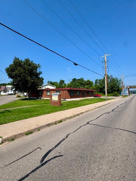 More Photos Of 701 N Teal Lake Ave, Negaunee Office Residential For Sale