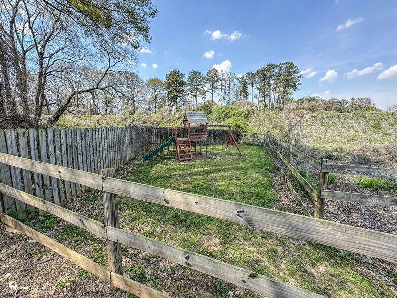 More Photos Of 1247 Joseph E. Boone Blvd, Atlanta Apartments For Sale