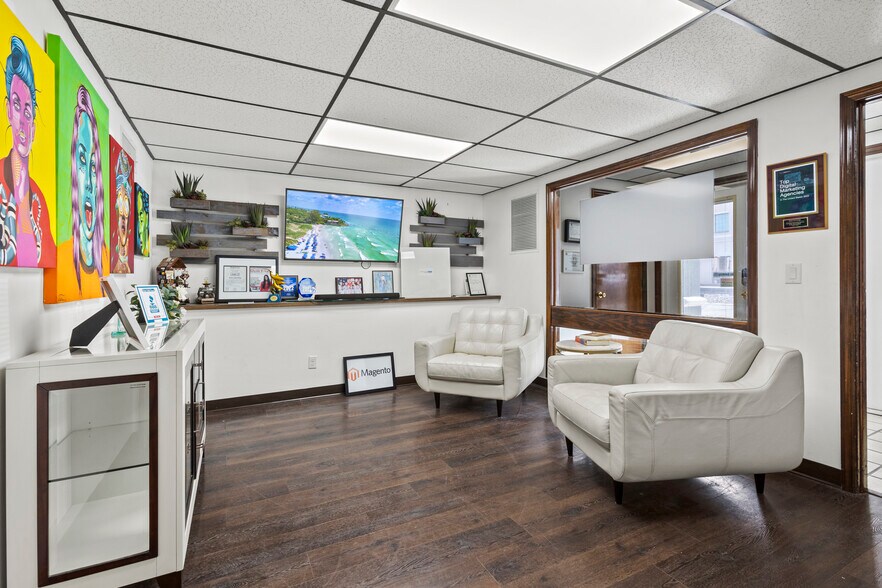 More Photos Of 108 N Depot Dr, Fort Pierce Office Residential For Lease