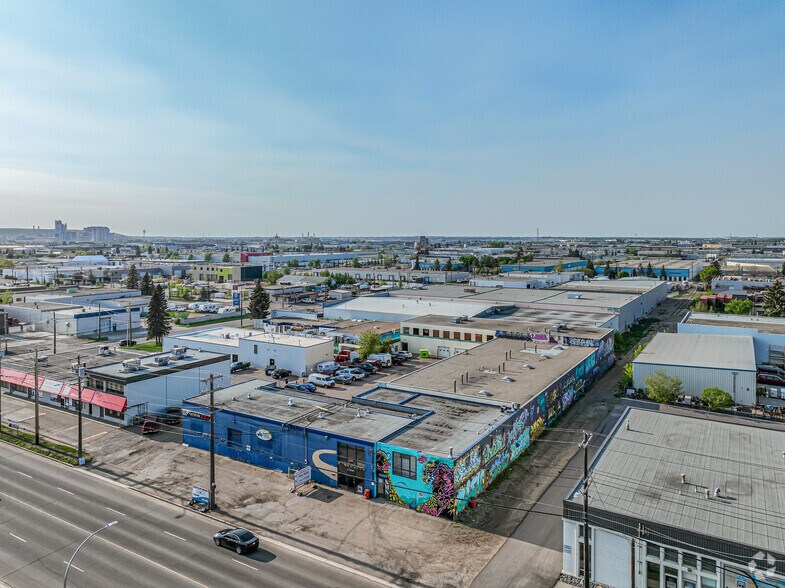 More Photos Of 14414-14430 118th Ave NW, Edmonton Warehouse For Lease