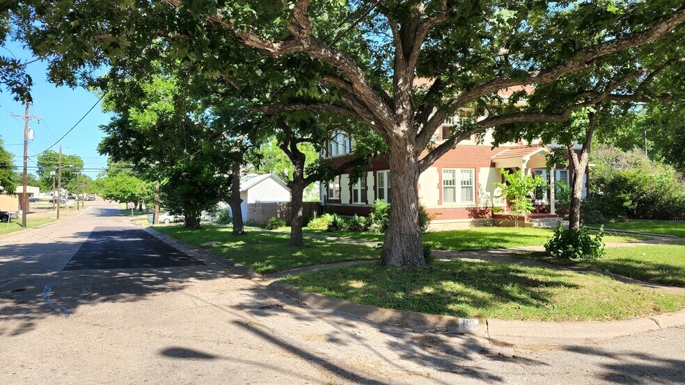 More Photos Of 119 N 7th St, Temple Office For Lease