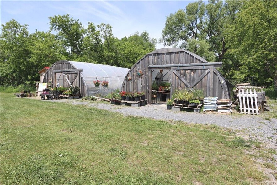 More Photos Of 14211 Dodge Ave, Sackets Harbor General Retail For Sale