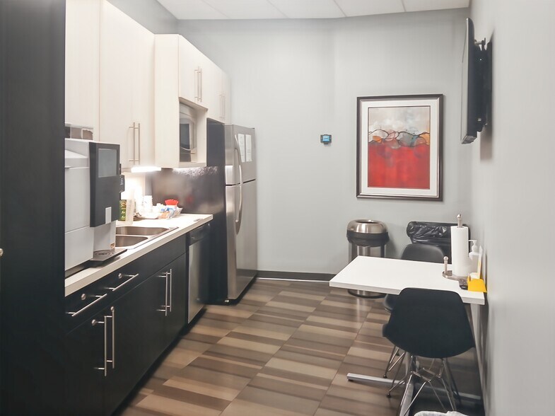 More Photos Of 1000 Highland Colony Pky, Ridgeland Coworking Space