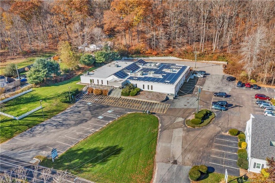 More Photos Of 192 Westbrook Rd, Essex Medical For Lease