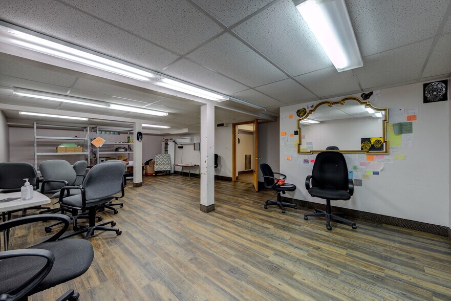 More Photos Of 800 N 42nd Ave, Minneapolis Medical For Lease