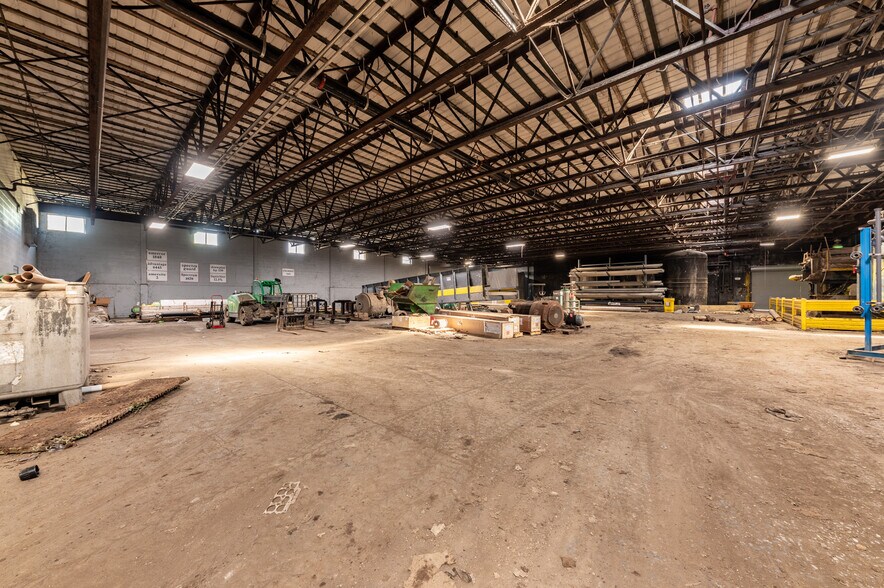 More Photos Of 164 Eyster Rd, Halltown Manufacturing For Sale