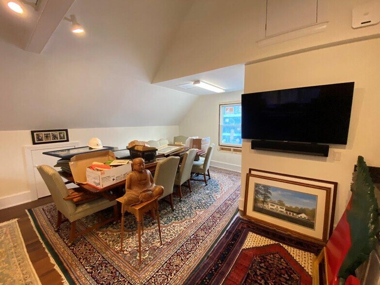 More Photos Of 1-13 Willow St, Yarmouth Port Unknown For Lease