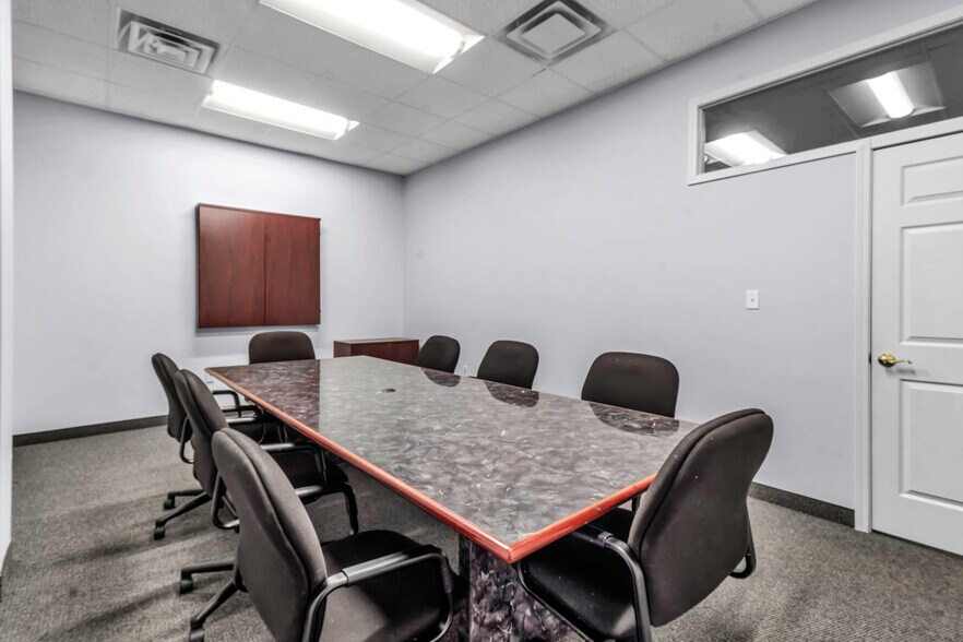 More Photos Of 1083 Delaware Ave, Buffalo Medical For Lease