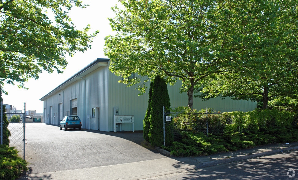 Primary Photo Of 633 Market St, Eugene Service For Lease