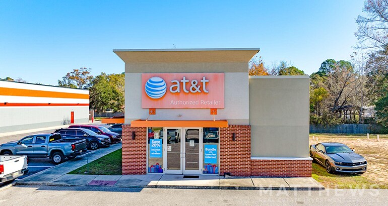 More Photos Of 16 Saraland ave, Saraland General Retail For Sale