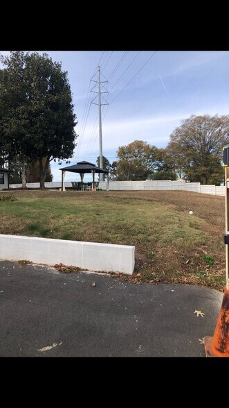 More Photos Of 340 Lockheed Ave SE, Marietta Healthcare For Sale