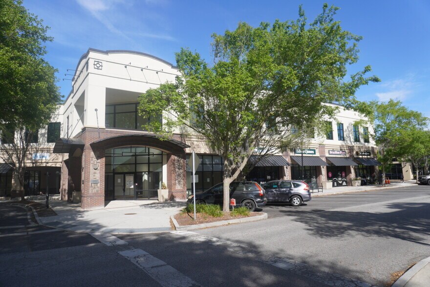 More Photos Of 1952 Long Grove Dr, Mount Pleasant Storefront Retail Office For Lease