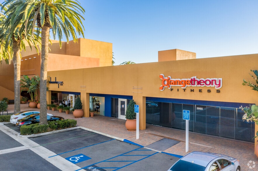 More Photos Of 2915-3011 El Camino Real, Tustin Unknown For Lease