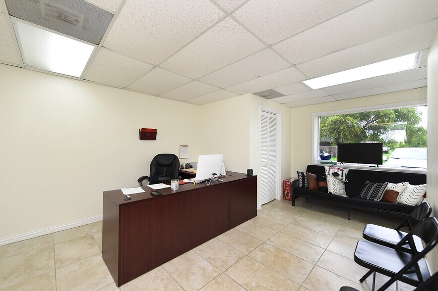 More Photos Of 2736 Dallas Ave, Ingleside Unknown For Lease