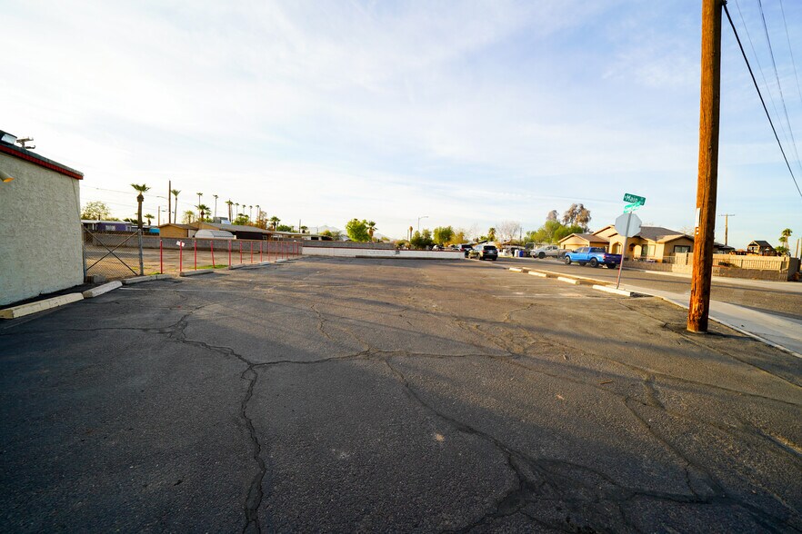 More Photos Of 301 W Main St, Avondale Restaurant For Lease