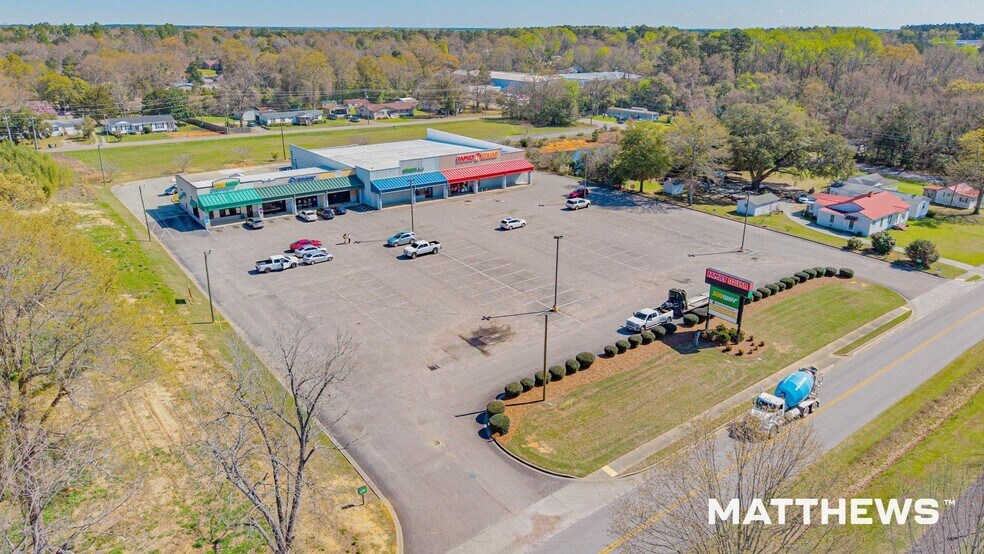 More Photos Of 12522-12536 Main St, Williston Storefront For Sale