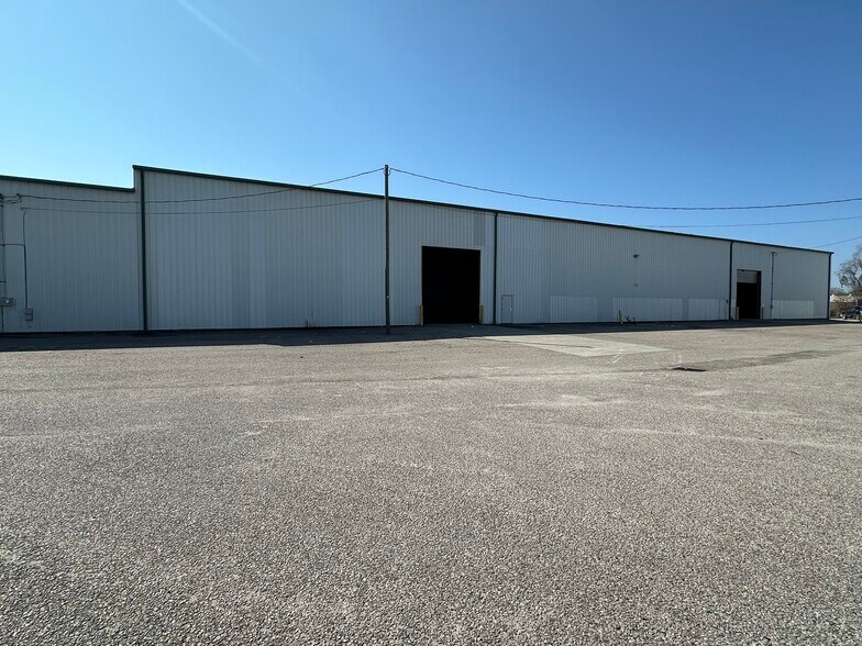 More Photos Of 4301 Dorchester Rd, North Charleston Warehouse For Lease