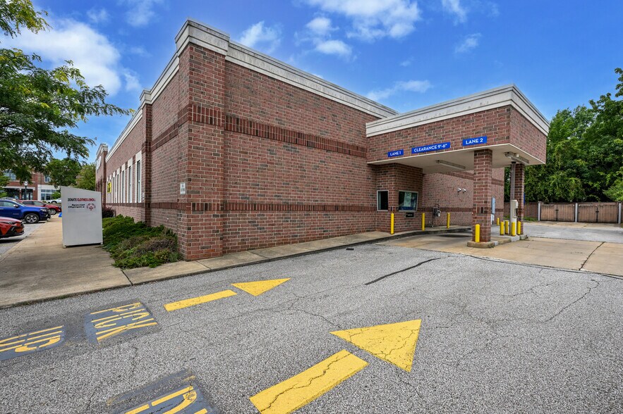 More Photos Of 207 N Court St, Medina Freestanding For Lease