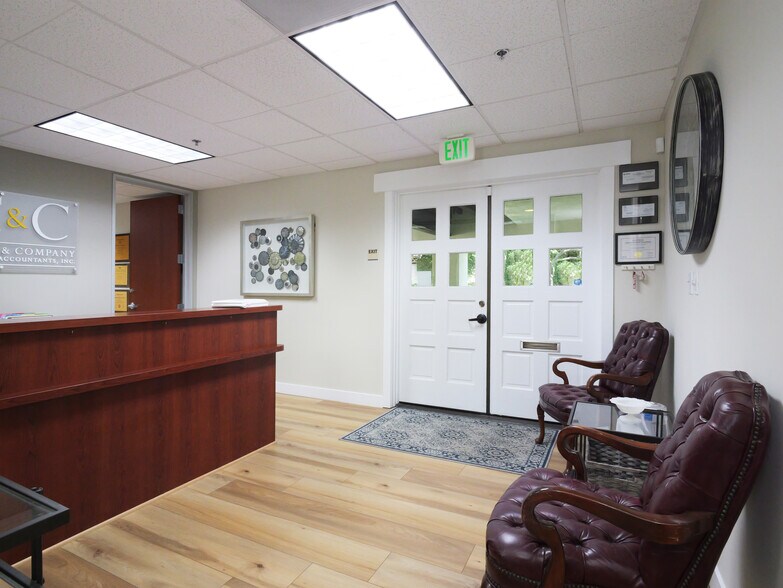 More Photos Of 25550 Hawthorne Blvd, Torrance Medical For Sale