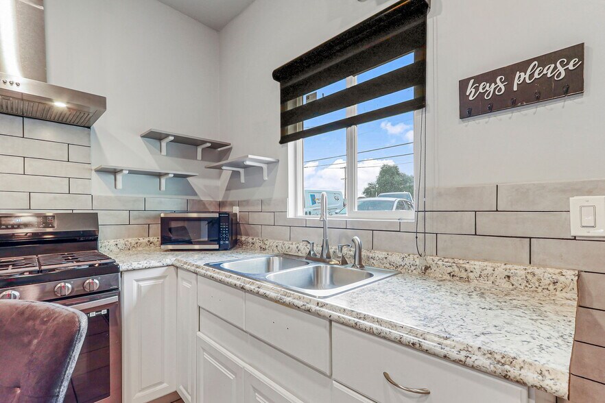 More Photos Of 2222 Bassett Ave, El Paso Storefront Retail Residential For Sale
