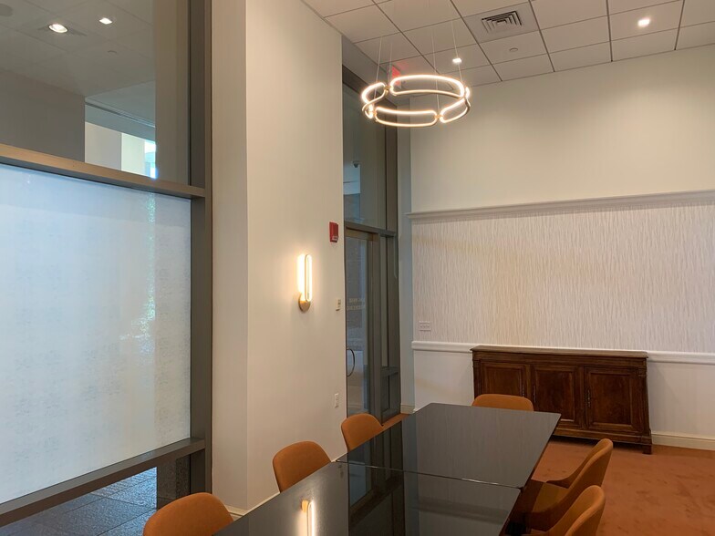 More Photos Of 555 Long Wharf Dr, New Haven Office For Lease