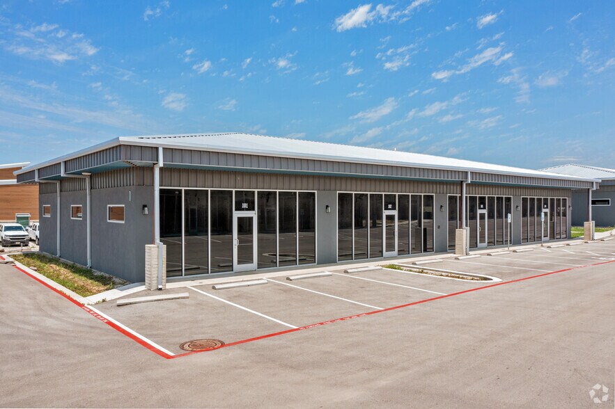 Primary Photo Of 706 Leander Dr, Leander Unknown For Lease