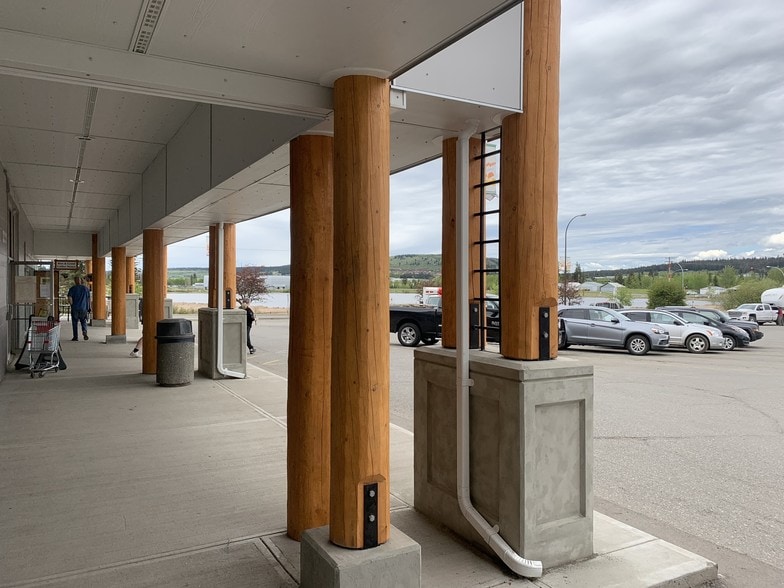 More Photos Of 535 Cariboo Hwy, 100 Mile House Storefront For Sale