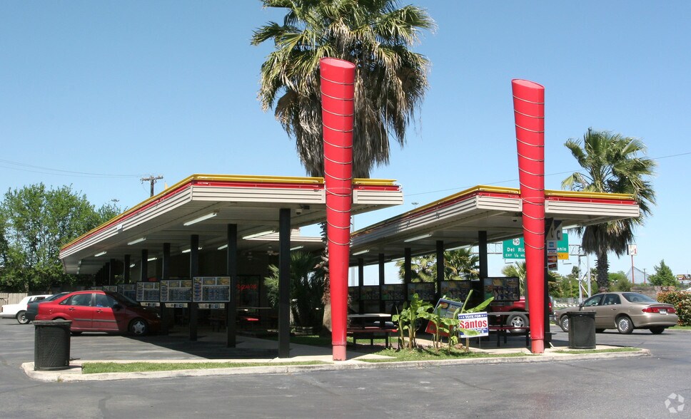More Photos Of 1611 S General McMullen Dr, San Antonio Fast Food For Sale