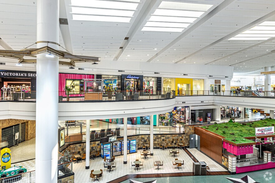 More Photos Of 18813 E 39th St, Independence Unknown For Lease