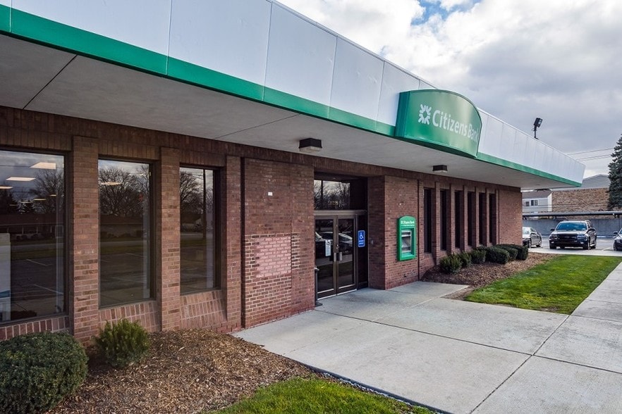 More Photos Of 11275 Allen Rd, Southgate Bank For Sale