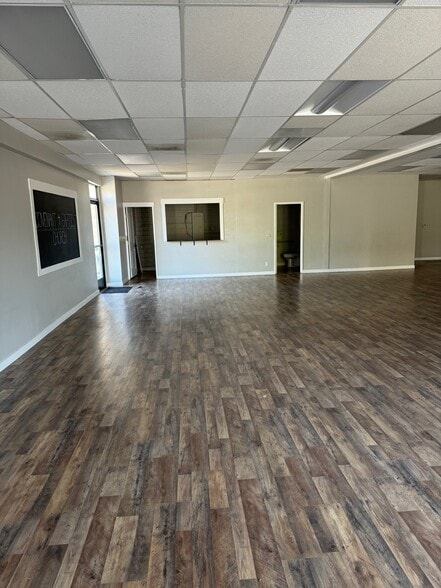 More Photos Of 17866 Sierra Hwy, Santa Clarita Office For Lease