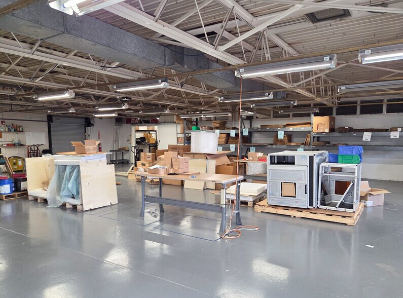 More Photos Of 66 Granby St, Bloomfield Manufacturing For Lease