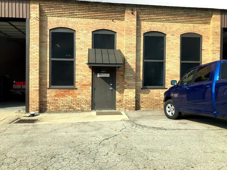 Primary Photo Of 3021 E 4th Ave, Columbus Flex For Lease