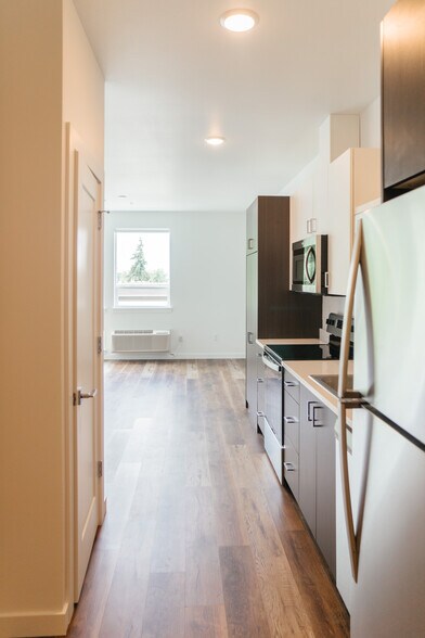 More Photos Of 7448 N Saint Louis Ave, Portland Apartments For Sale