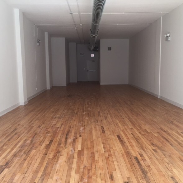More Photos Of 2769-2787 N Milwaukee Ave, Chicago Coworking Space