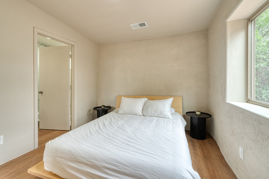 More Photos Of 720-724 School St, Espanola Apartments For Sale