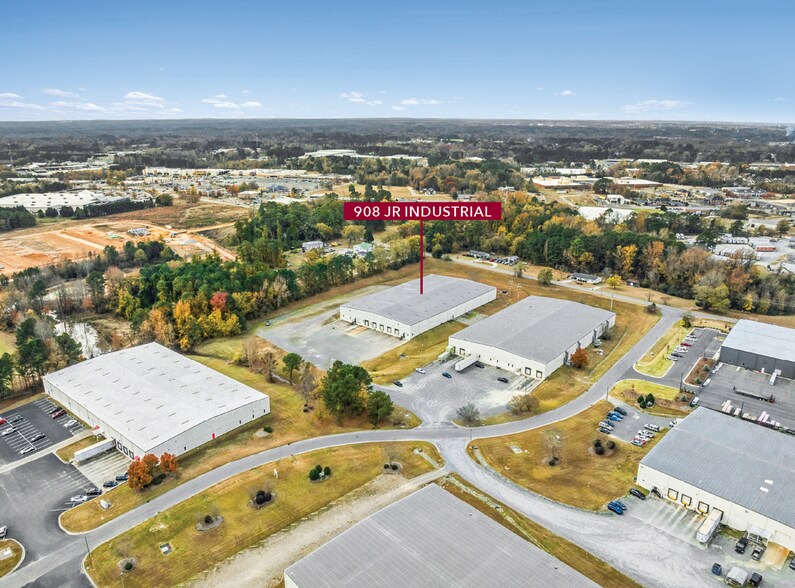 More Photos Of 908 J R Industrial Dr, Sanford Manufacturing For Lease