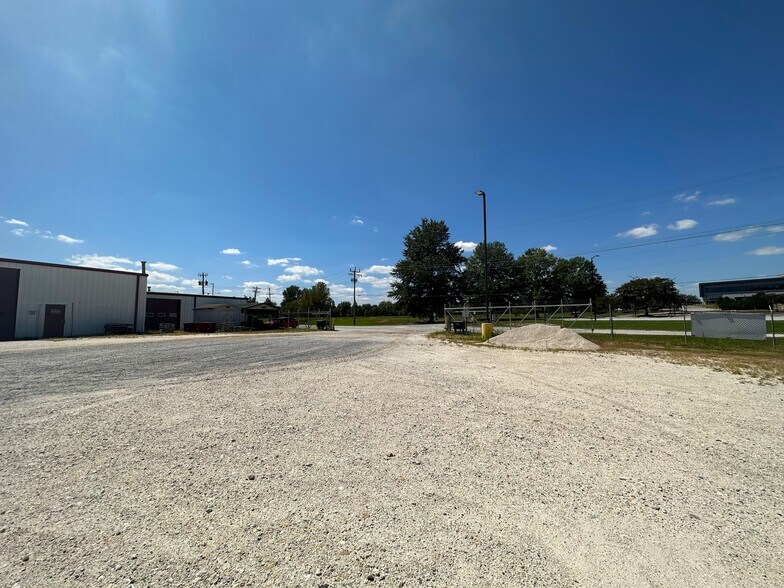 More Photos Of 452 Hyatt St, Gaffney Truck Terminal For Sale