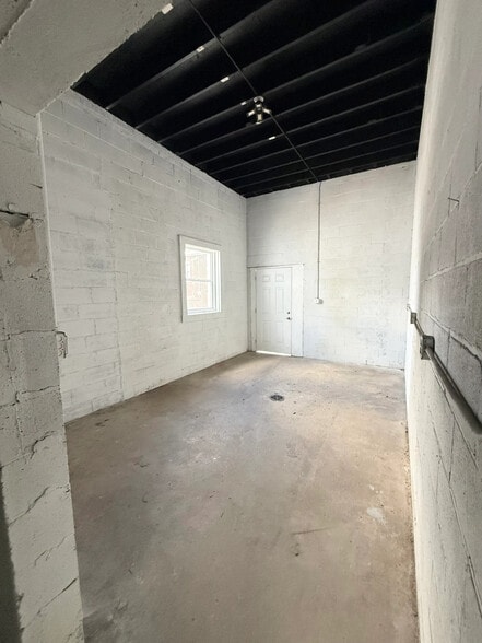 More Photos Of 6730 Columbia Ave, Hammond Warehouse For Sale