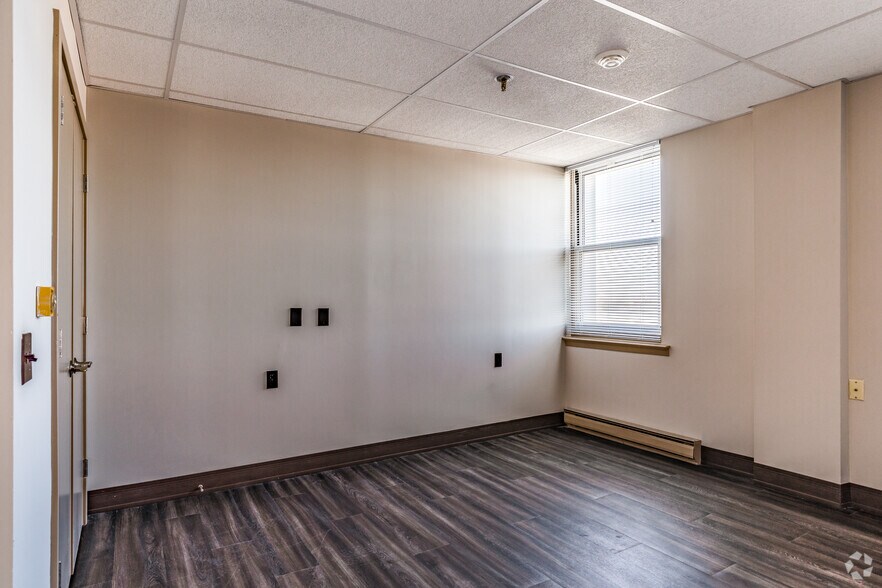 More Photos Of 7 E Washington St, Hagerstown Apartments For Lease