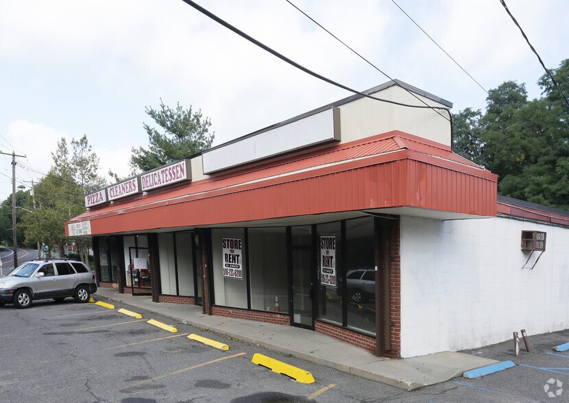 More Photos Of 623-629 E Main St, Kings Park Storefront For Sale