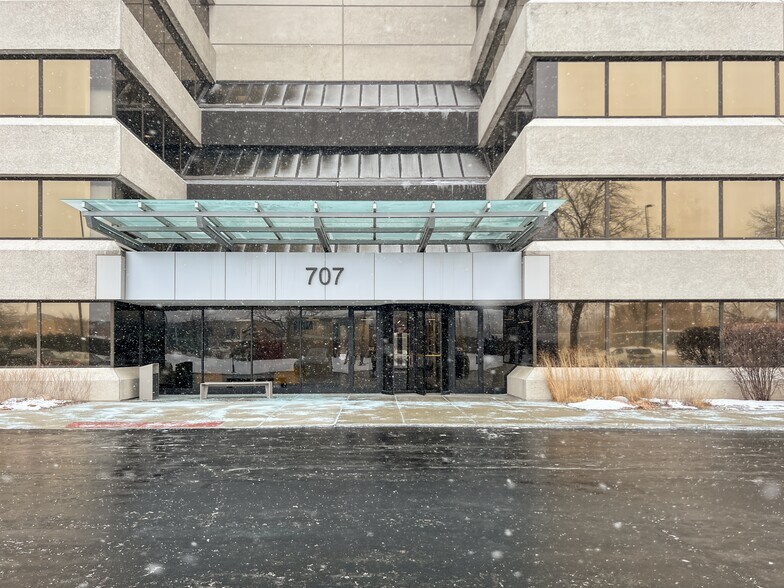 More Photos Of 707 Skokie Blvd, Northbrook Coworking Space