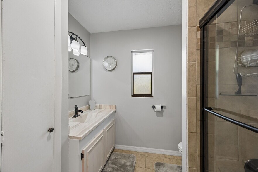 More Photos Of 3243 Parental Home Rd, Jacksonville Office For Sale