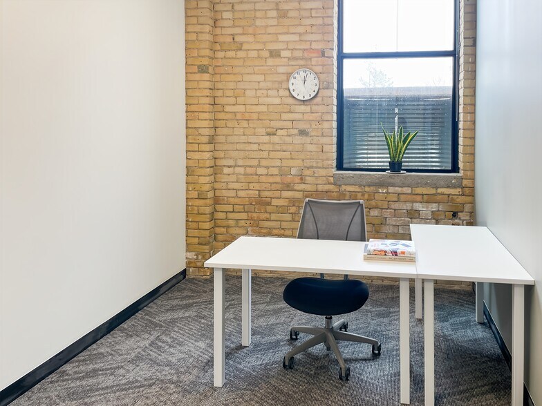 More Photos Of 30 Powerhouse St, Toronto Coworking Space